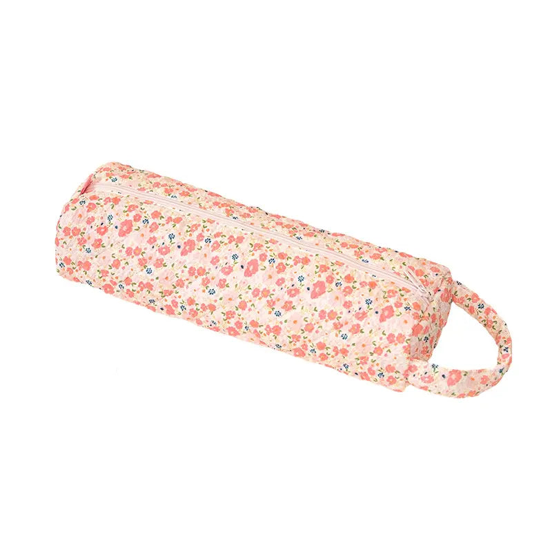 ๐ฅ Quilted Travel Organizer Pouch โ Cute, Spacious & Easy to Carry