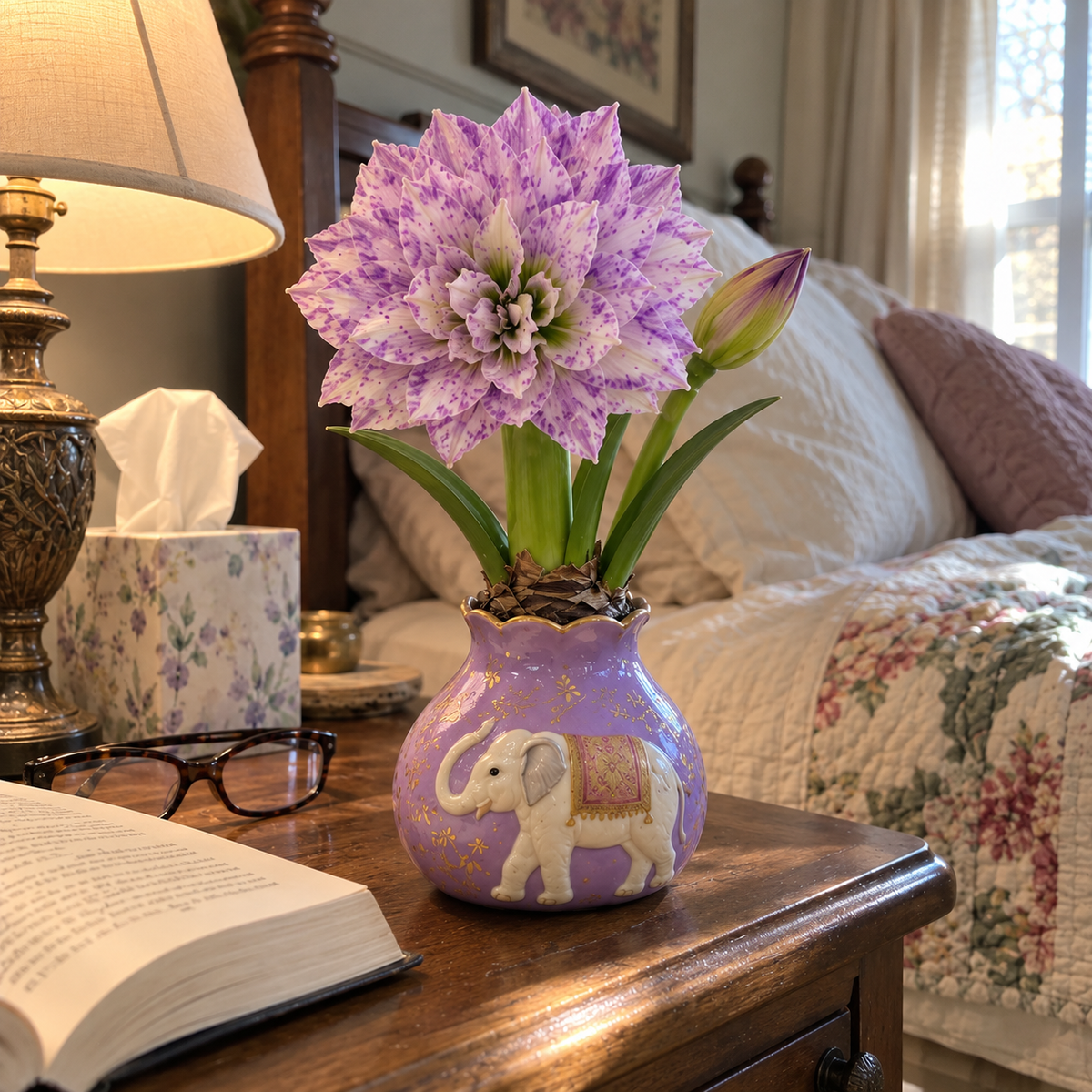 Grow Your Own Amaryllis – Blooming Gift Pot with Decorative Animal Vase