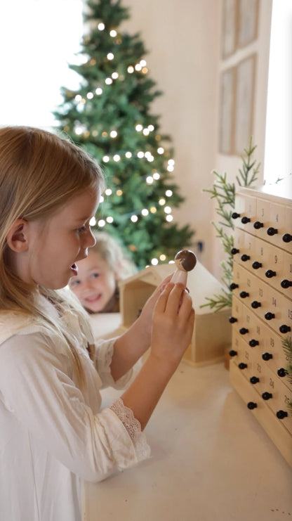 Nativity Advent Calendar 2026 – Christmas Countdown with Nativity Figures