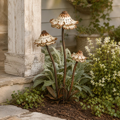 🎄Vintage Distressed Metal Flower Garden Stake