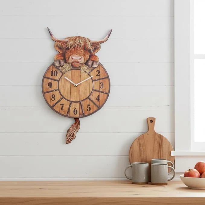 ⭐Swinging Tail Highland Cow Wall Clock