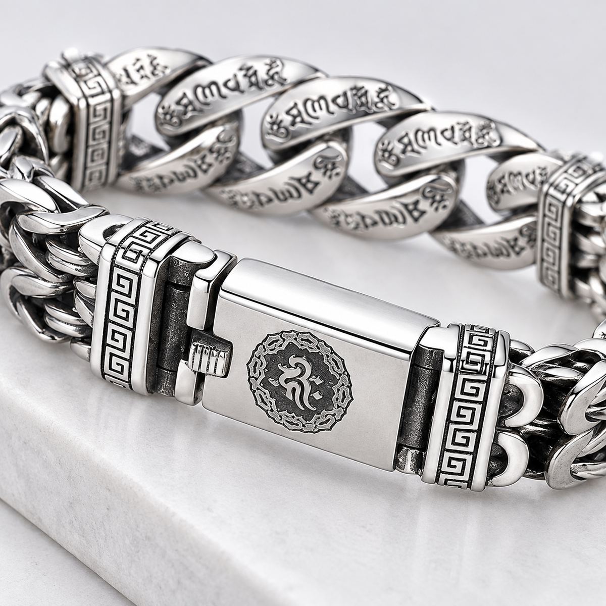 Complete engraved silver-tone bracelet