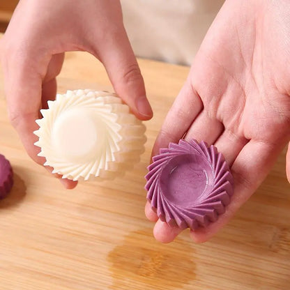 Sunflower & French Lace Round Mooncake Mold Set – Food-Grade Easy Release DIY Pastry Tool