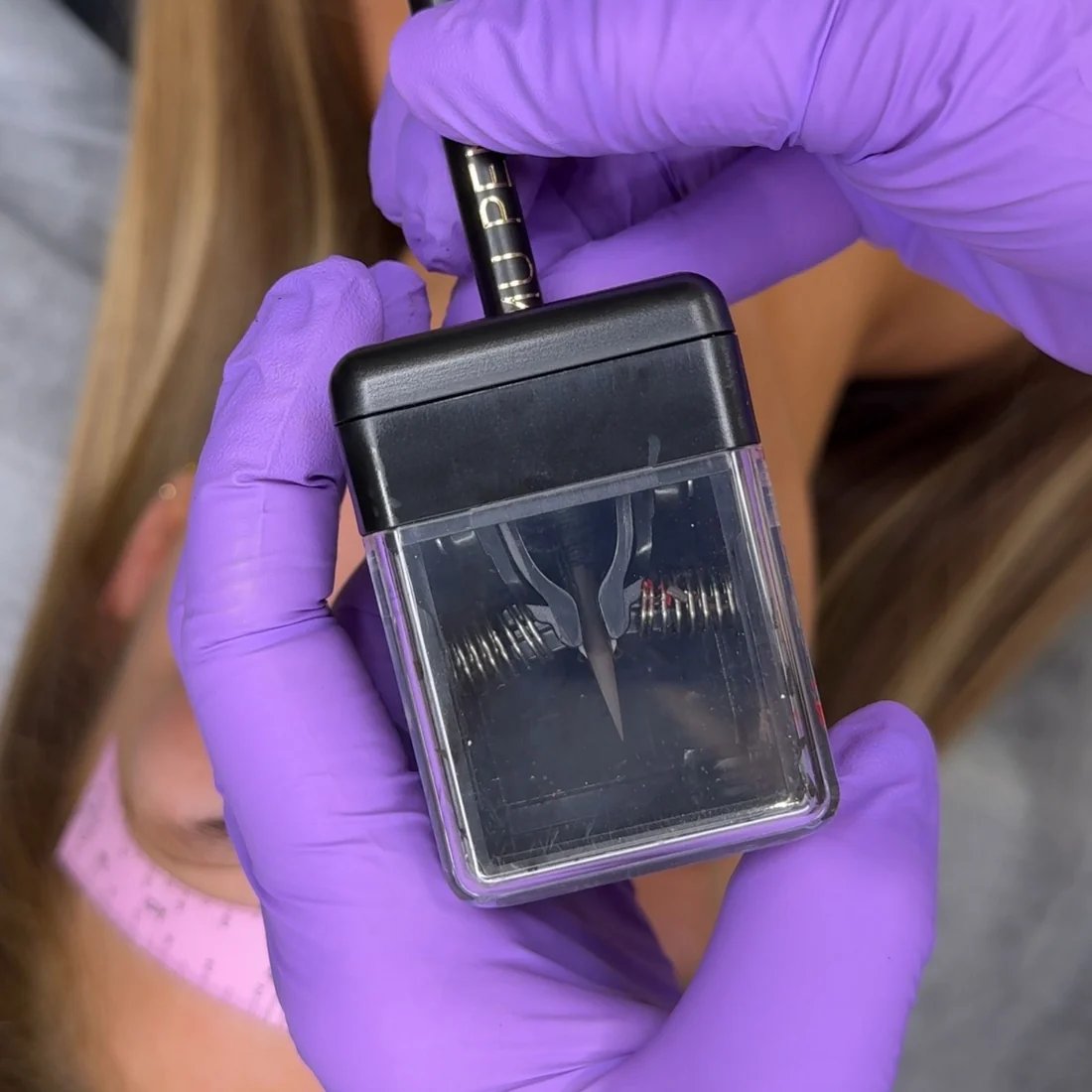 ✨ Precision PMU Pencil Sharpener – Portable Handheld Sharpener for Permanent Makeup Artists