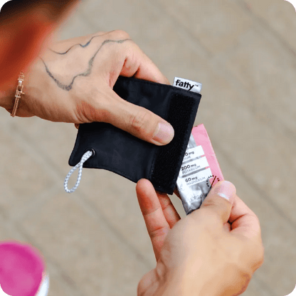 🧢 Anywhere Pocket – Attachable Mini Pouch for Hats, Backpacks, Belts & More